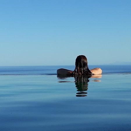 The Infinity 180 Luxury Suites Milia Екстер'єр фото