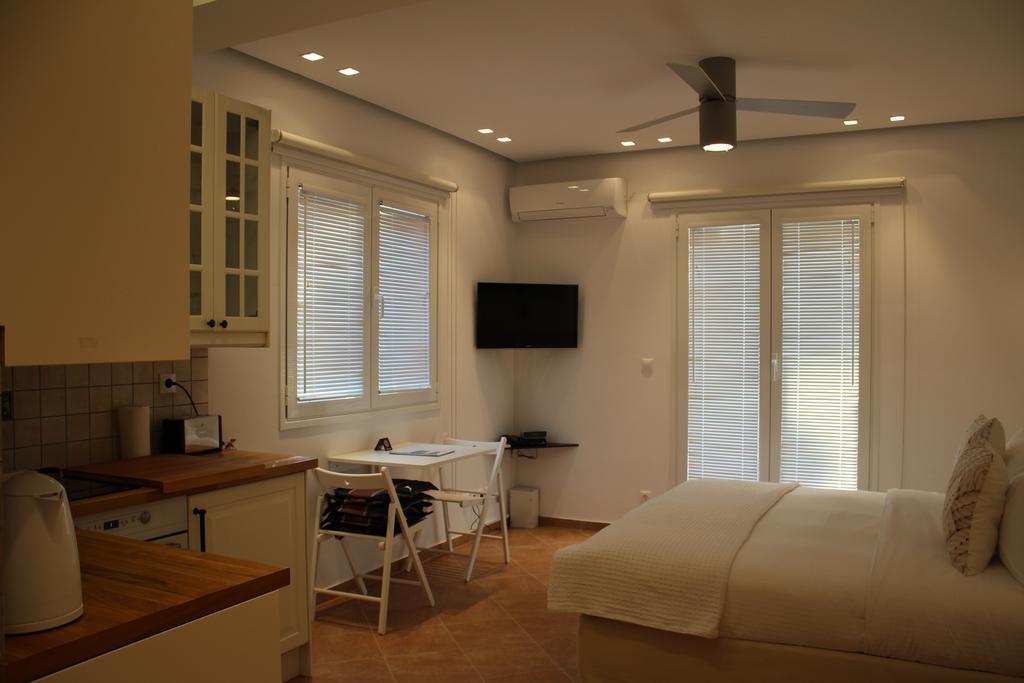 The Infinity 180 Luxury Suites Milia Екстер'єр фото