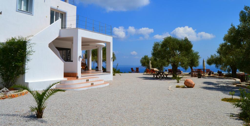 The Infinity 180 Luxury Suites Milia Екстер'єр фото