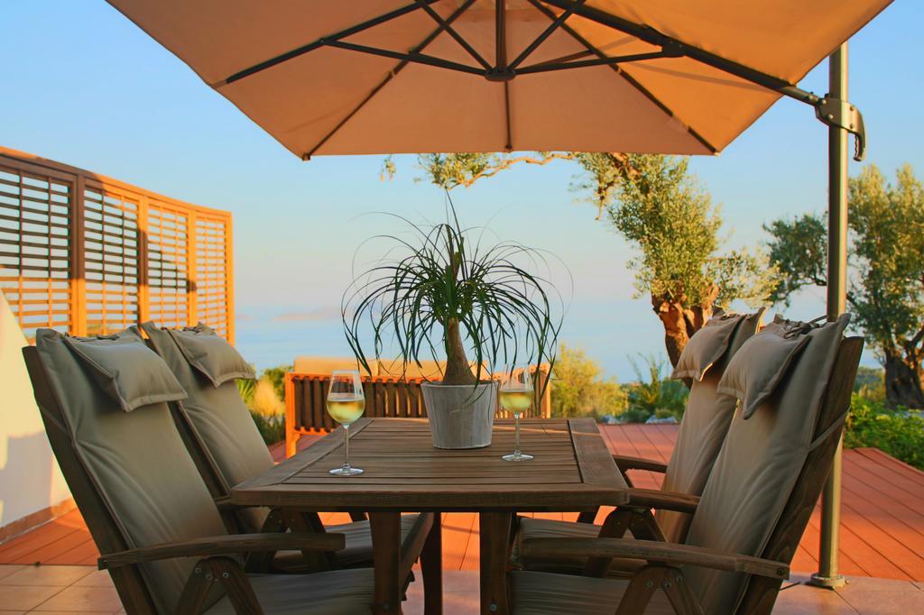 The Infinity 180 Luxury Suites Milia Екстер'єр фото