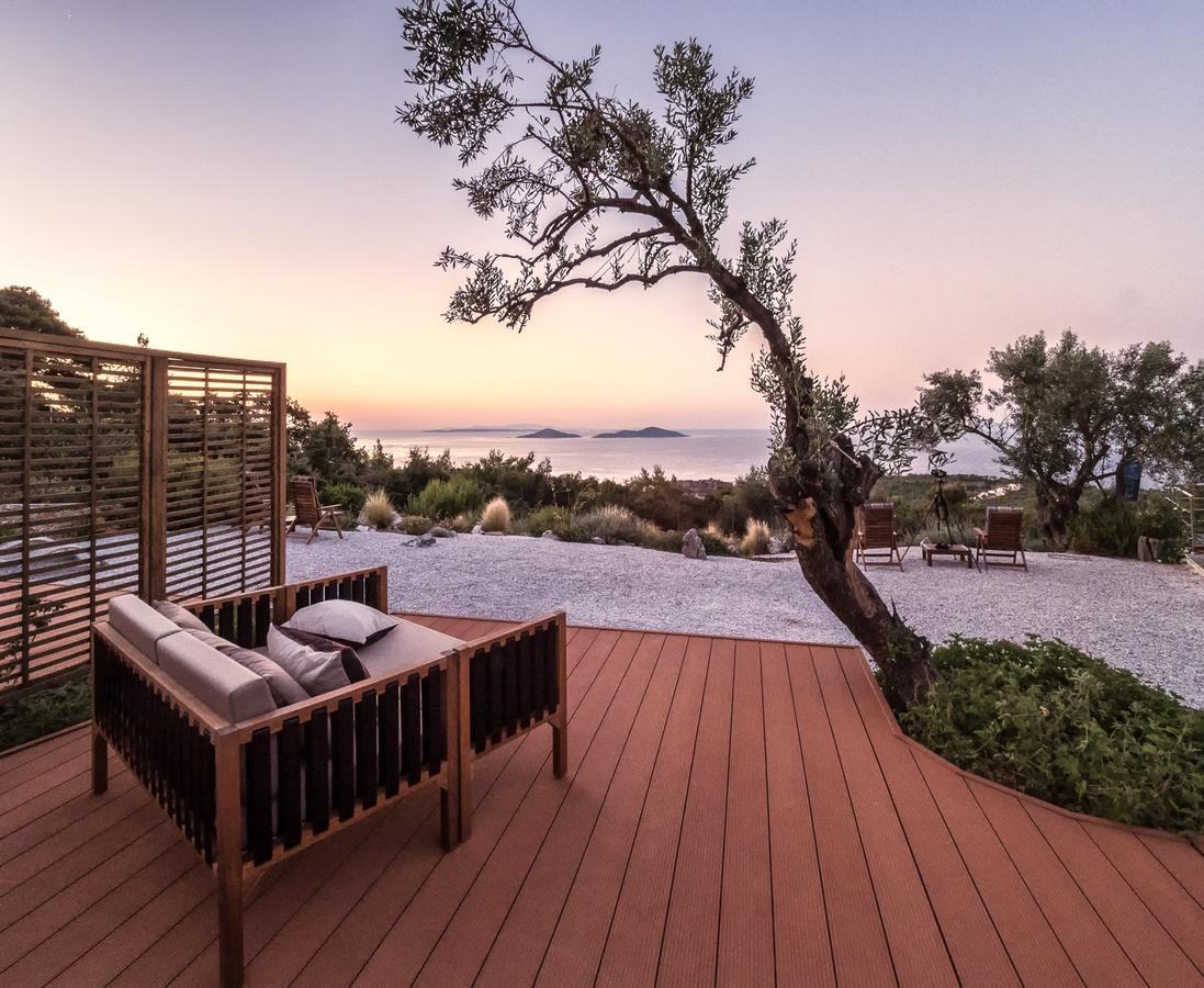 The Infinity 180 Luxury Suites Milia Екстер'єр фото