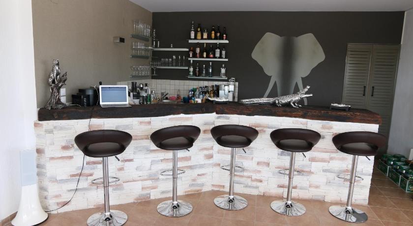 The Infinity 180 Luxury Suites Milia Екстер'єр фото