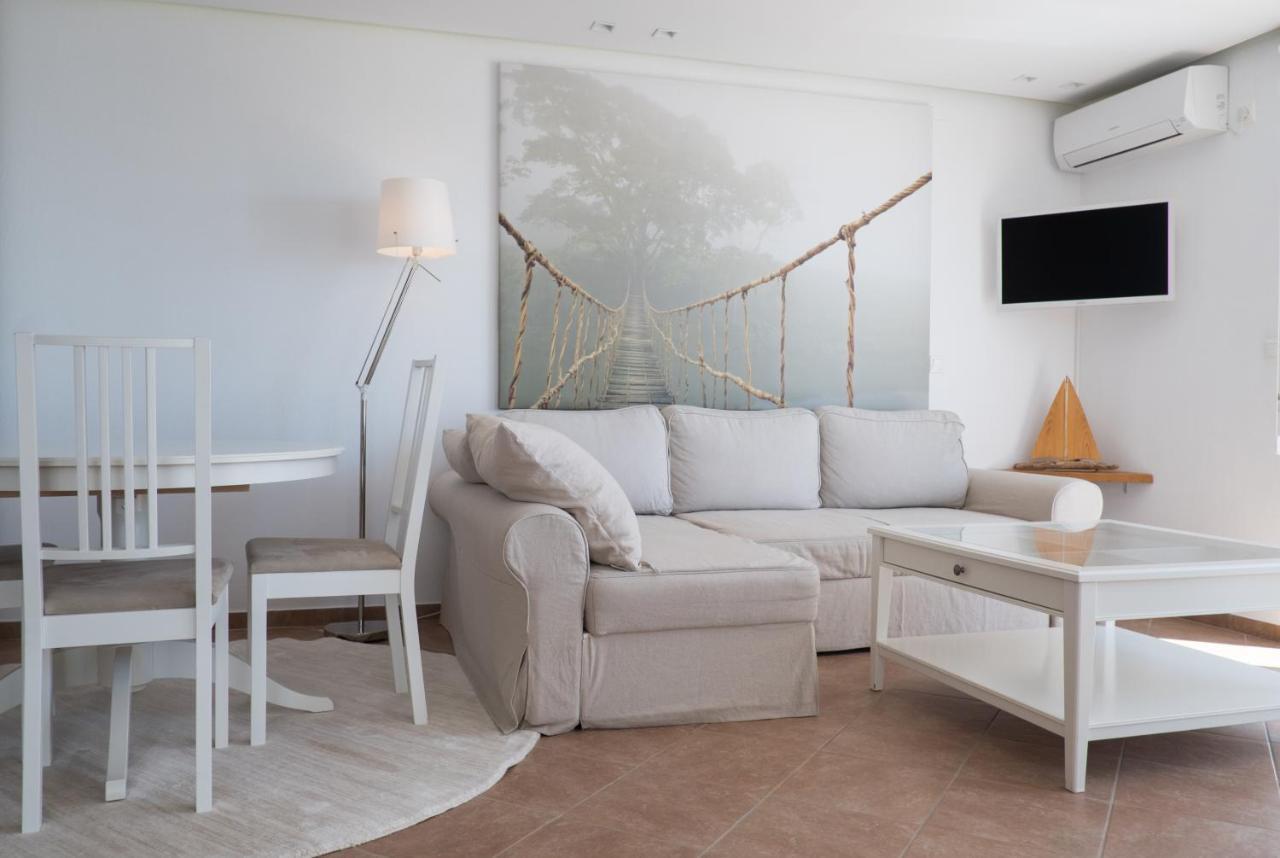 The Infinity 180 Luxury Suites Milia Екстер'єр фото